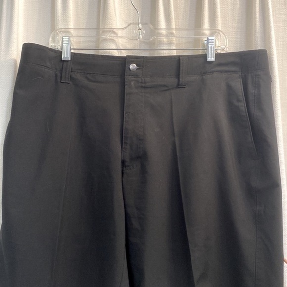 Men’s Black Callaway Polyester Golf Shorts Size 38 - Picture 2 of 5